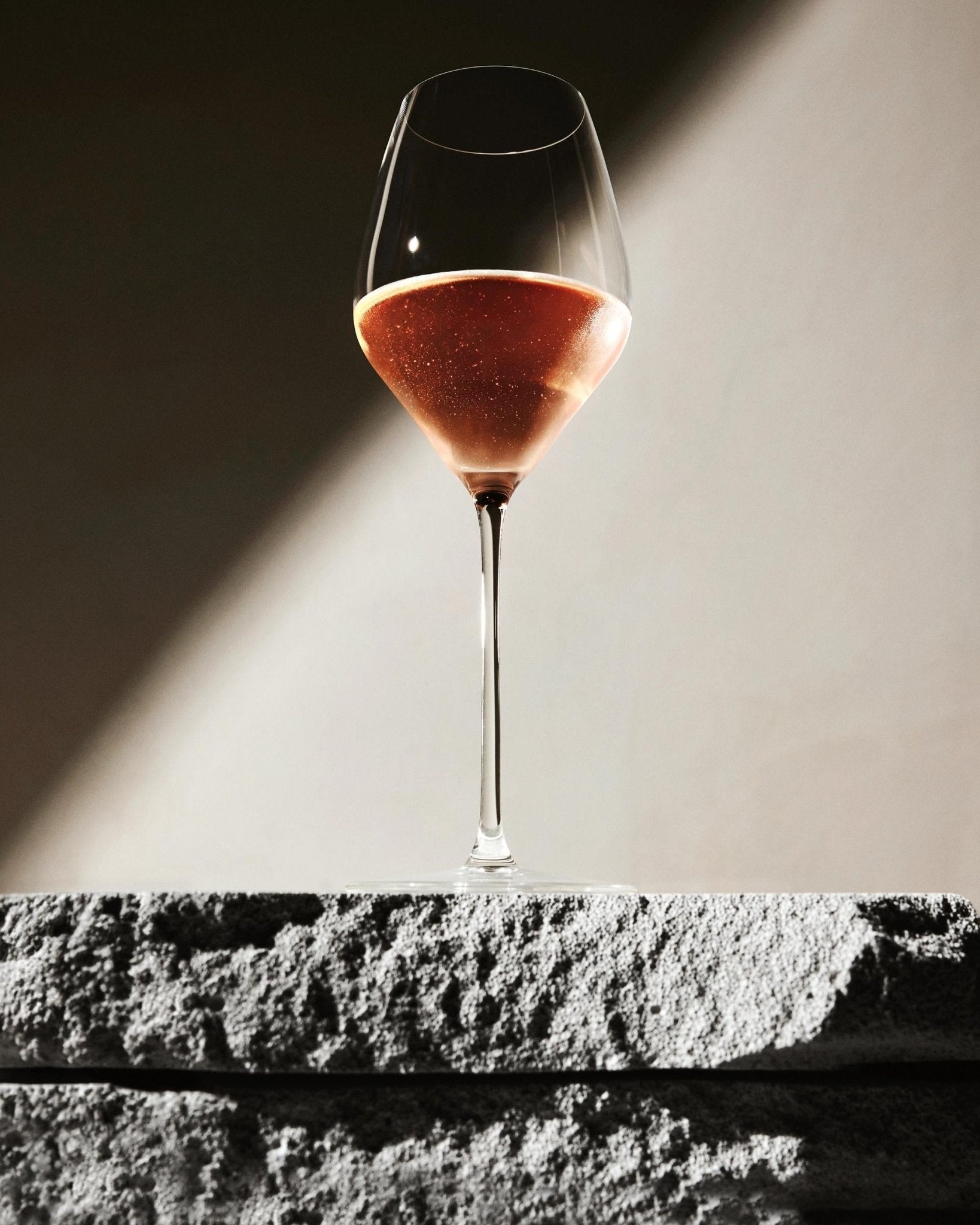 Dom Pérignon Brut Rosé Vintage Champagne 2008 | Exquisite Wine & Alcohol Gift Delivery Toronto Canada | Vyno