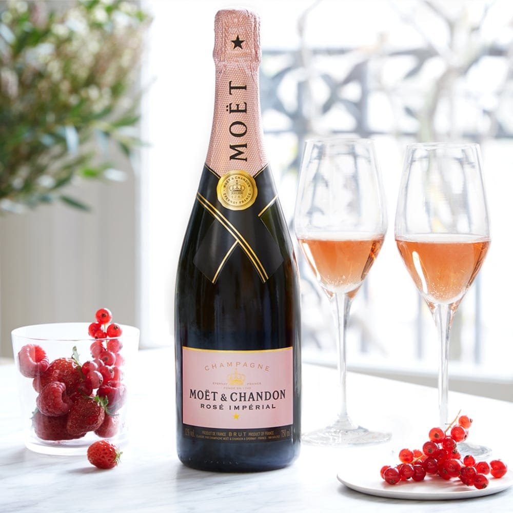 Moët & Chandon Brut Rosé Champagne | Luxury Wine, Alcohol & Gift Delivery Canada | Vyno