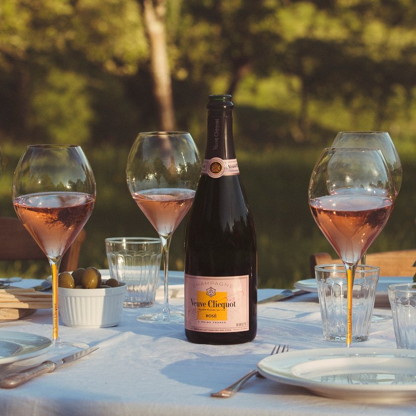 Veuve Clicquot Ponsardin Rose | Exquisite Wine & Alcohol Gift Delivery Toronto Canada | Vyno