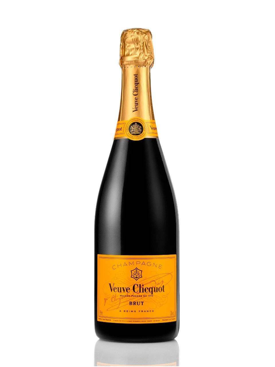 The Fusion Reserve Gift Set featuring Veuve Clicquot Brut Yellow Label Champagne